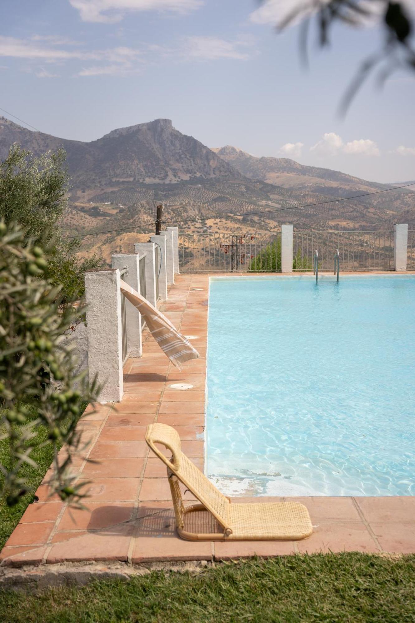 Finca Luca Oliva Zahara De La Sierra Exteriér fotografie